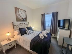 Spacious, luxury, terrace cottage with hot tub