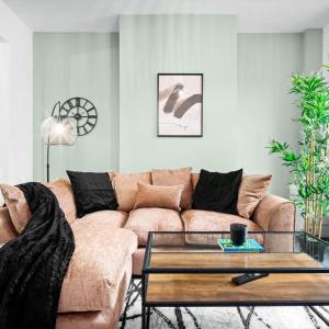 Stylish 3 Bed House - Garden - Parking - Smart TV - Netflix 465HE