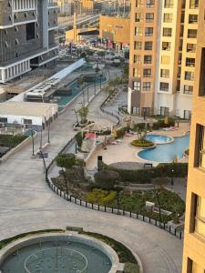 elegant apartment with balcony lake view and pool access