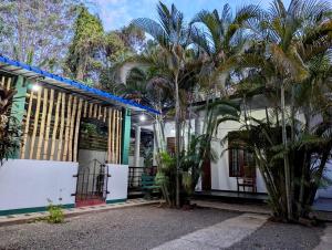 Golden Pearl Safari Villa