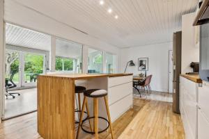 1 Private Room in a Shared House with Garden Access