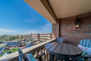 The Flipside 30A l Heated Community Pool and Hot Tub l Steps to Rosemary Beach