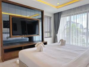 Private Pool Villa Near Jomtien Beach by Serenity