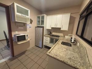 Apto c Churrasq. a 400 m da Praia ERR0104