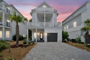 The Way of Water l Community Pool l 2 Bikes included