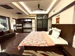 Shandilya, The Home