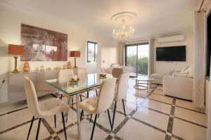 FRGK Villa Contemporaine Studio Indépendant Piscine, Calme Vue Dégagée