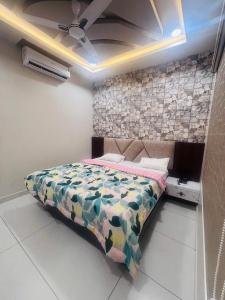 Shree Radha Hotel and Restaurant