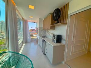 Apto c churrasq. a 450m do mar, Perequê SRF0601