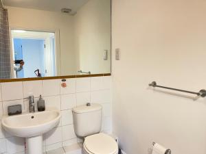 Food Lovers by Windsor and Heathrow with Secure Free Parking and WiFi