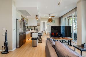 Beachfront Luxury 2R Condo near Marriot Naiyang 50 3