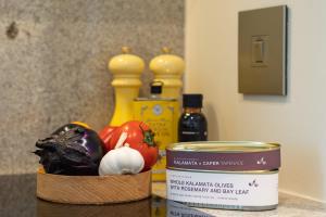 Dolce Vita - Cape 8 Collection