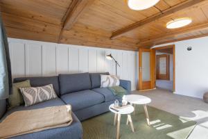 Spacious Apt near Brienz with Hot Tub & Parking