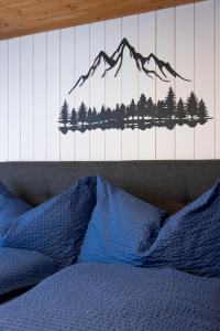 Mountain apartment near Brienz with Hot Tub