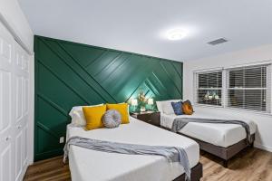 The Grand Family Oasis Houston 5BR Pool Retreat