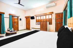 Hotel O Shubh Kashi Palace