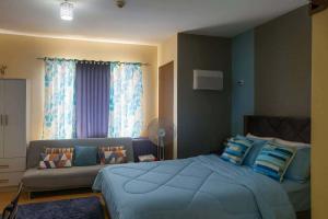 Coho The Hermosa - Staycation Studio Unit and Balcony View with Swimming Pool and Open Court access