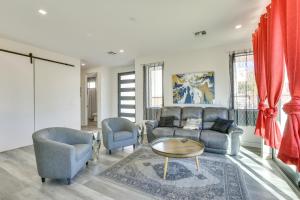 2 Mi to Dtwn Phoenix Sleek Apt with Fenced Yard!