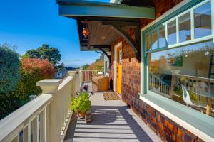 Golden Gate and Sunset Views! Classic Berkeley Home