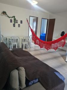 APARTAMENTO COM PISCINA 500mt DA PRAIA e 10 MINUTOS DE CUMBUCO