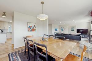 Lakeview Getaway at Rubicon Bay