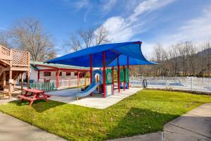 Cataloochee Adventure Hub with Family-Friendly Perks