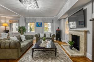 The Grande Mayfair Apartment