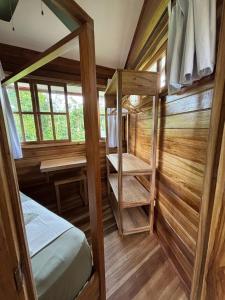 Treehouse-Apartment for 3, 2bedrooms, KBB
