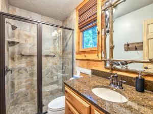 Dec. Disc, Skiing, Pets, Hot Tub, Firepit, Creeks