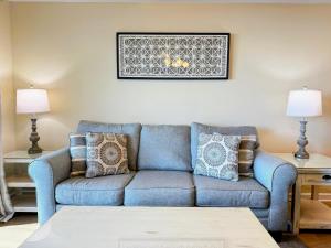 Palms 204 Beachfront-Low Rates! Free Beach Service