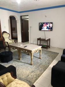 Blue Waves Apartments