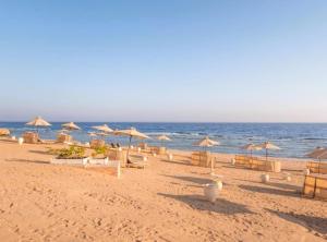 Makadi Heights Luxury 1-BR App with Garden & Lagoon View