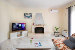 Anastasios Holiday Home