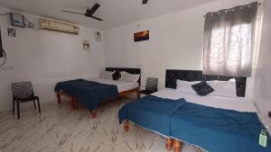 Salt Life Beach Resort couples stay