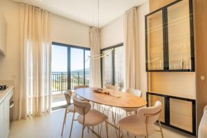 Cobertura duplex com piscina e academia no prédio