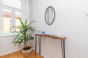 Lounge Piano Apartment