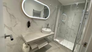 RIOSHOUSE Henley