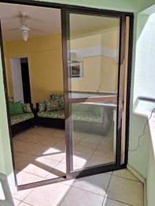 Apto de 3 quartos a 100 metros da praia