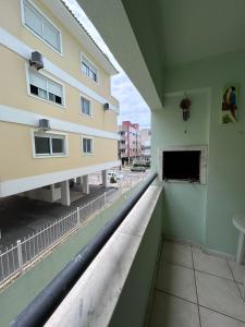 Apto de 3 quartos a 100 metros da praia