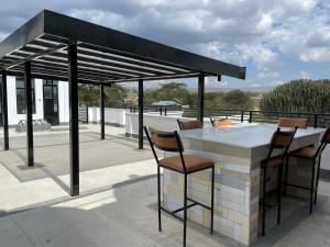 Avo House