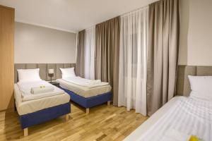 New! Studio with 3 Beds - Easy Access to Airport, City Center & WUM