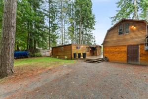 Kemp Lake House - lake front w Hot tub