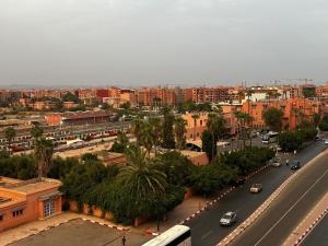 Hivernage & Gueliz Luxury Apt Pool near medina