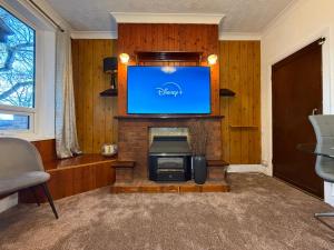 Spacious 3 Bedroom House in Doncaster with Vintage Charm