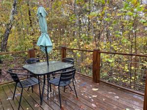 2 Homes Mentone Getaway - Riverfront & Near Parks