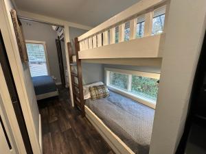 2 Homes Mentone Getaway - Riverfront & Near Parks