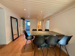 Workers Villa - 5 BR - 2 Bath - Volvo - Parking