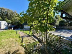 Workers Villa - 5 BR - 2 Bath - Volvo - Parking