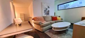 Peaceful Workers Holiday Home - 4 Beds - Parking