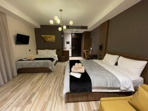 PineHill Hotel, Restaurant , Pool & Spa - RAZEM